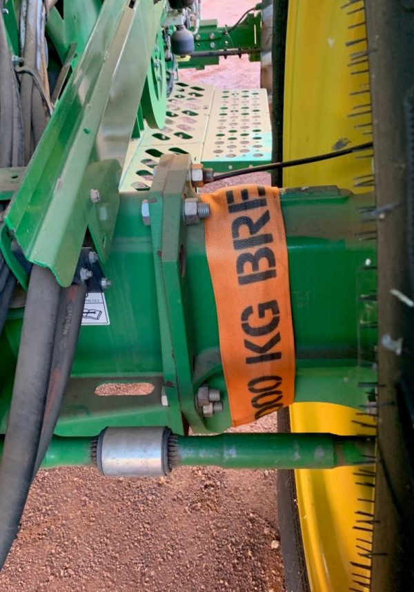 Snatch Straps and Bridles for extracting bogged machinery