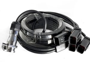 4 CAMERA CABLE FOR PRE-WIRED JOHN DEERE TO 7 PIN PLUG, 6 METRES